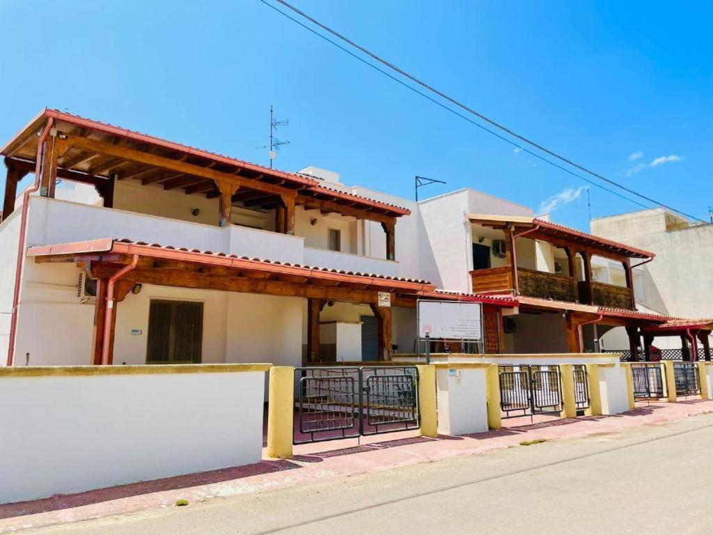 Appartamenti Al Mare Torre Pali By Ionian Travel Zewnętrze zdjęcie